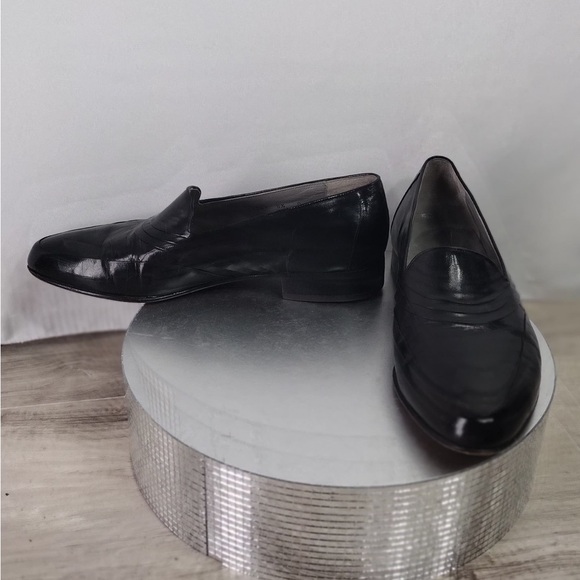 Fkorshiem Black Leather Loafers size 8.5 pre owned good condition main image 12